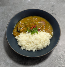 Load image into Gallery viewer, Curried Beef Sausages